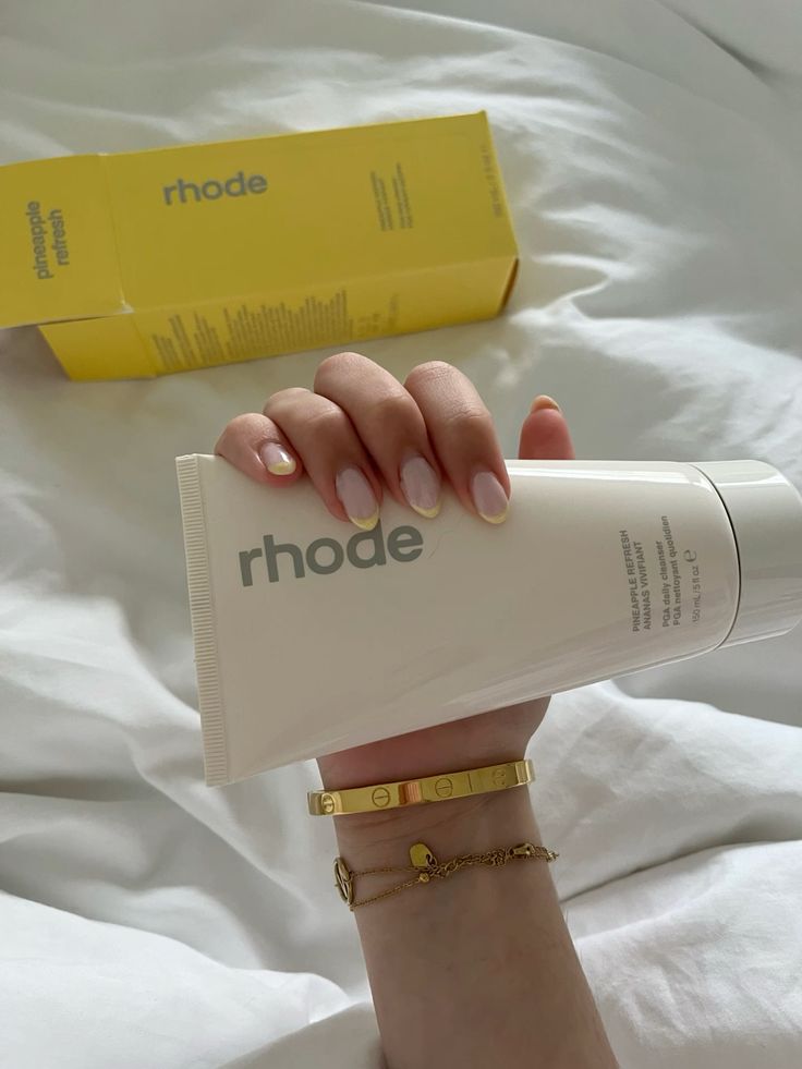 Rhode - Pineapple Refresh Cleanser