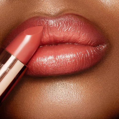 Charlotte Tilbury K.I.S.S.I.N.G Lipstick